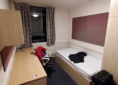 Room Brunswick Square in Greater London