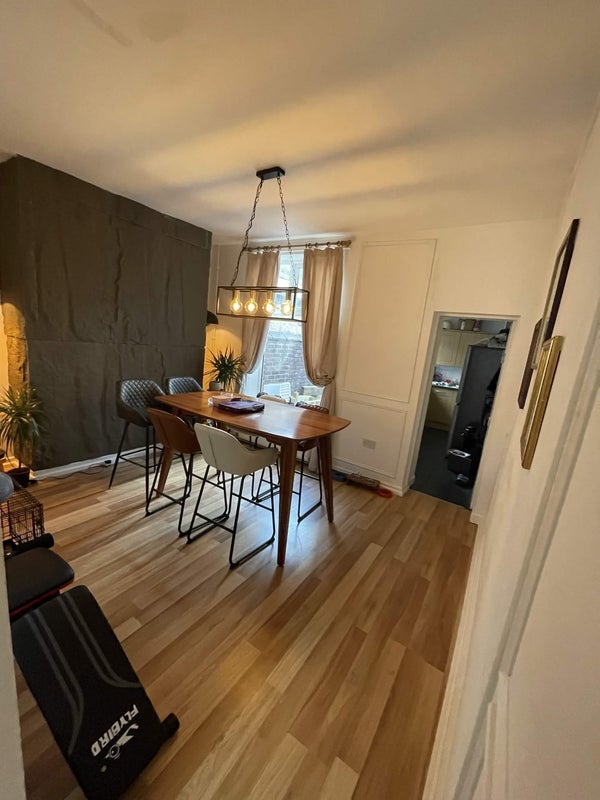 Room Pearson Street in Bury