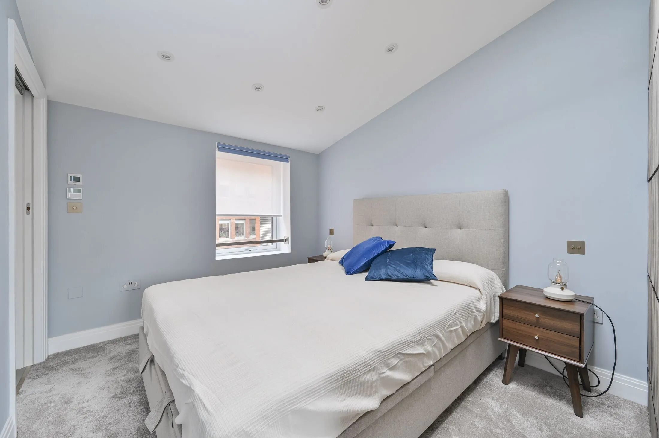 Flat Newport Place in City of Westminster