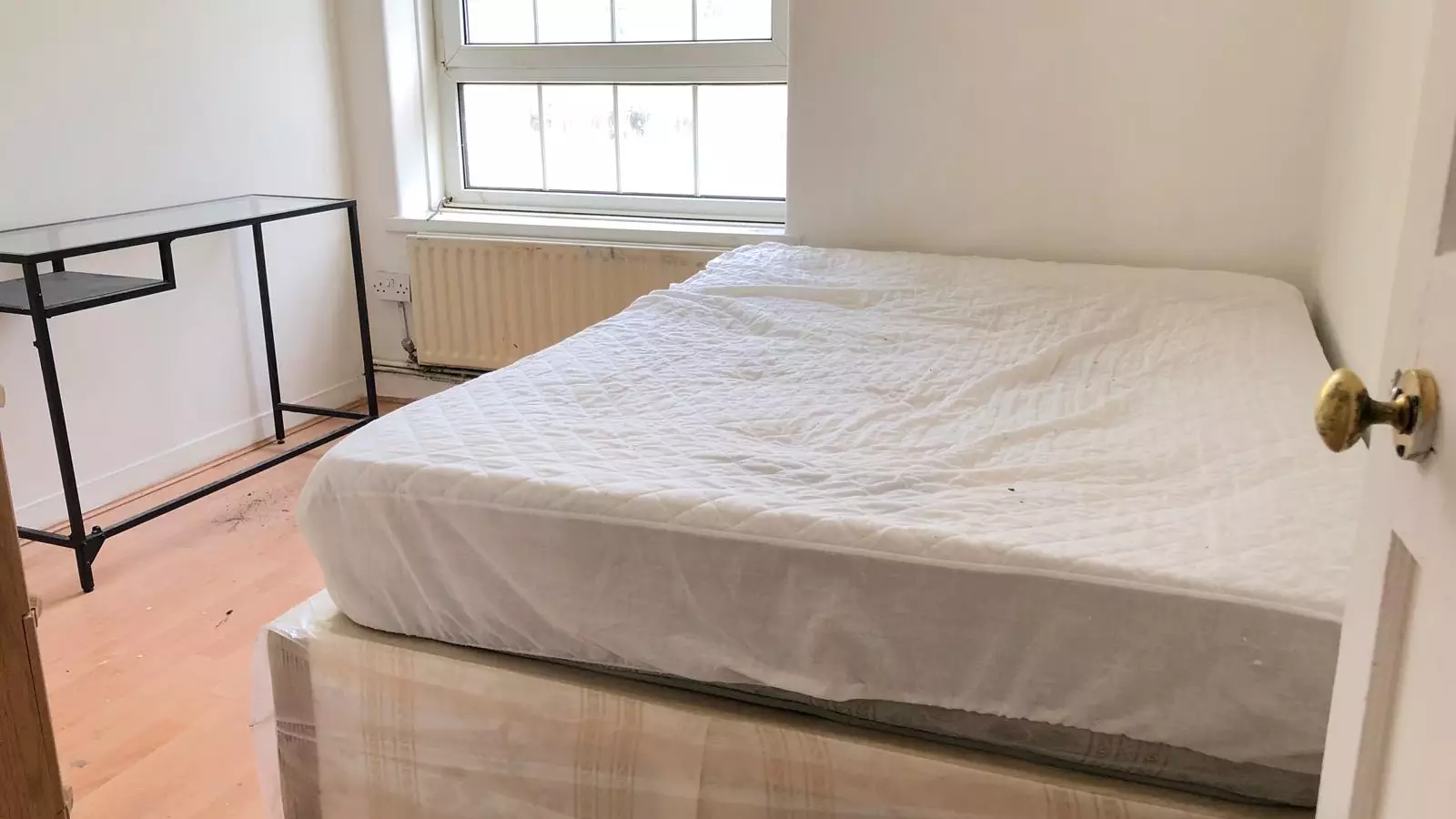 Flat Spelman Street in Greater London
