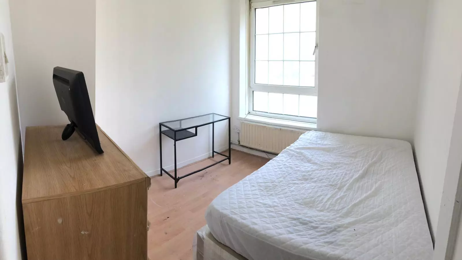 Flat Spelman Street in Greater London