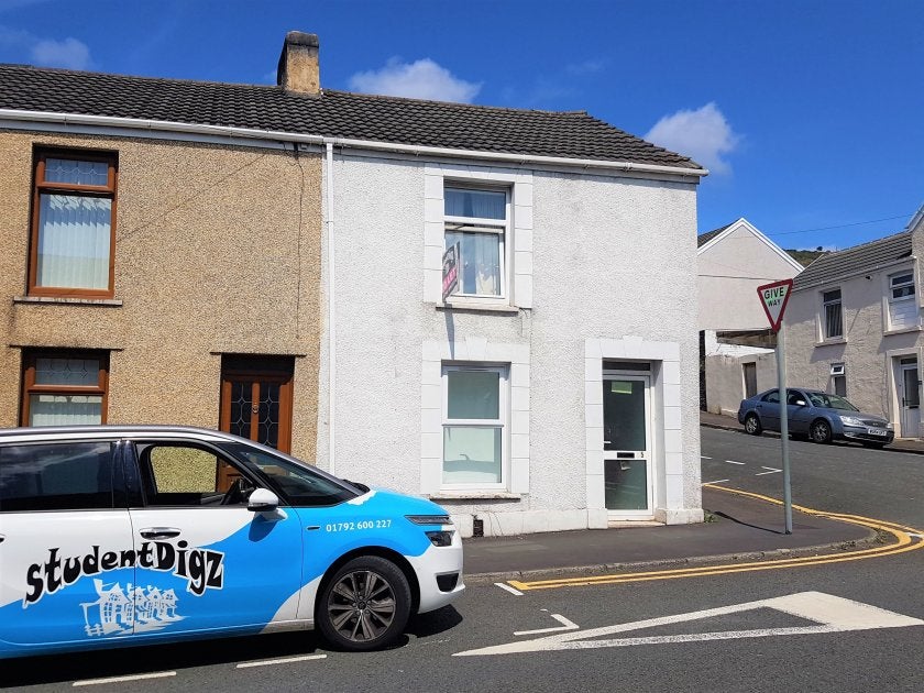 House Delhi Street in Swansea