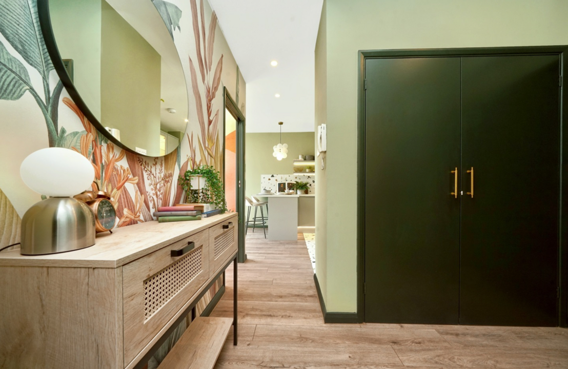 Flat Newington Causeway in Greater London