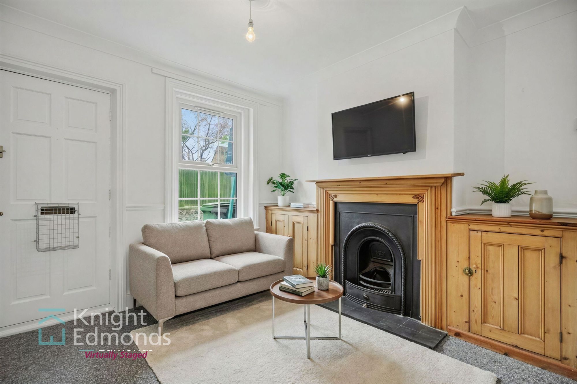 Flat Thornhill Place in Maidstone