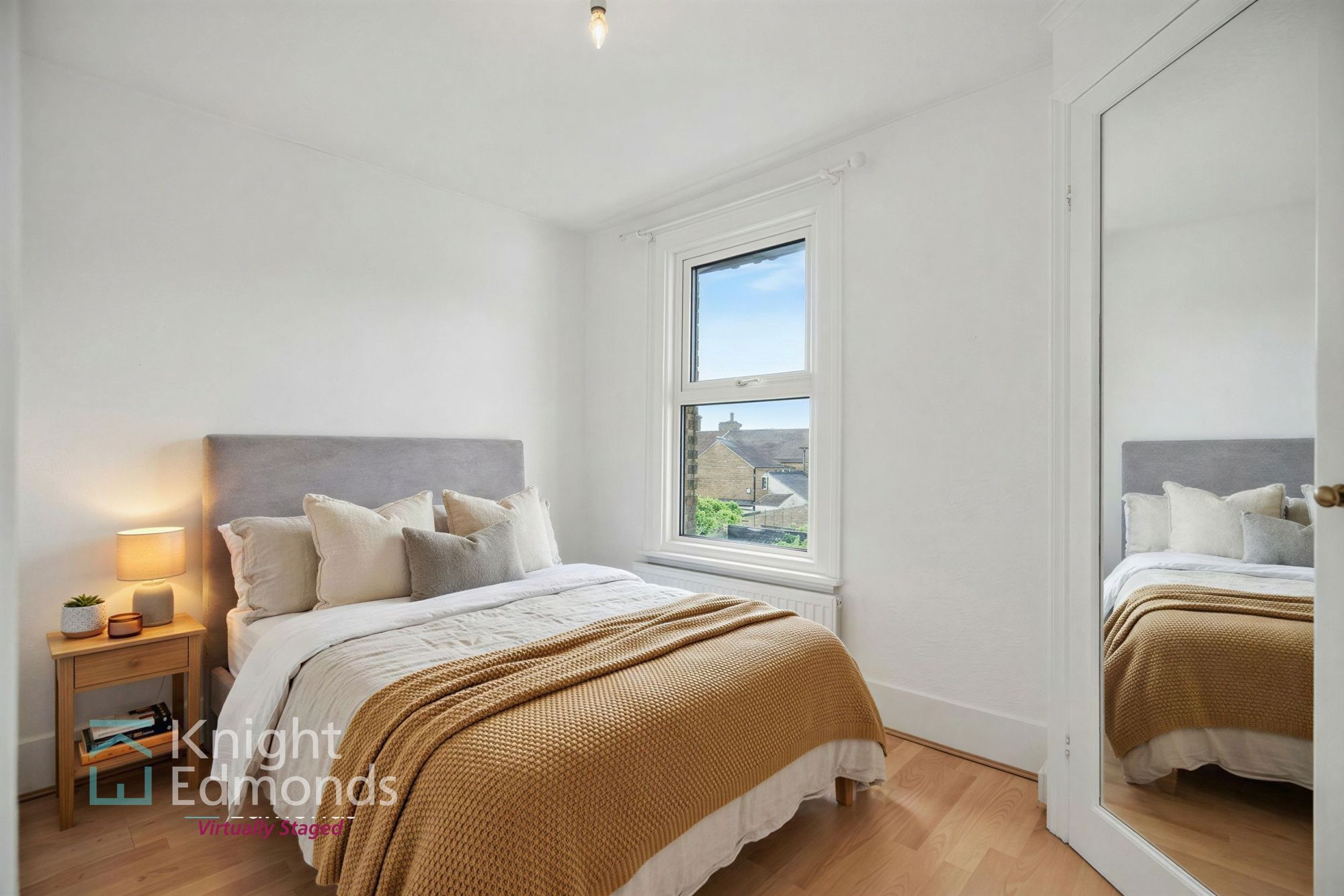 Flat Thornhill Place in Maidstone
