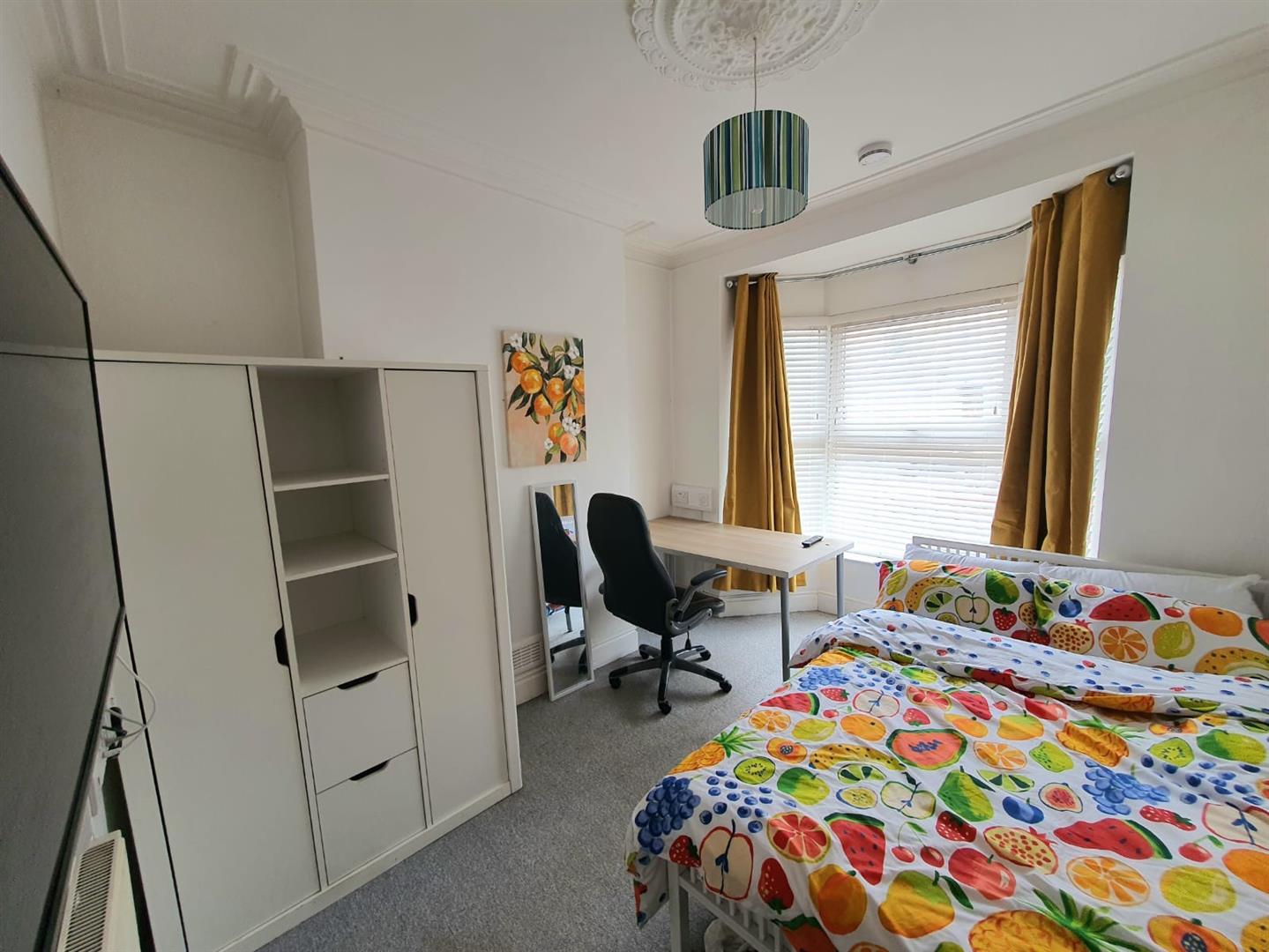 Room Walgrave Street in Hull