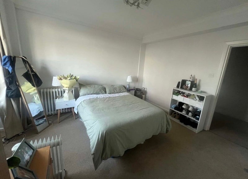 Room Brook Green in Greater London