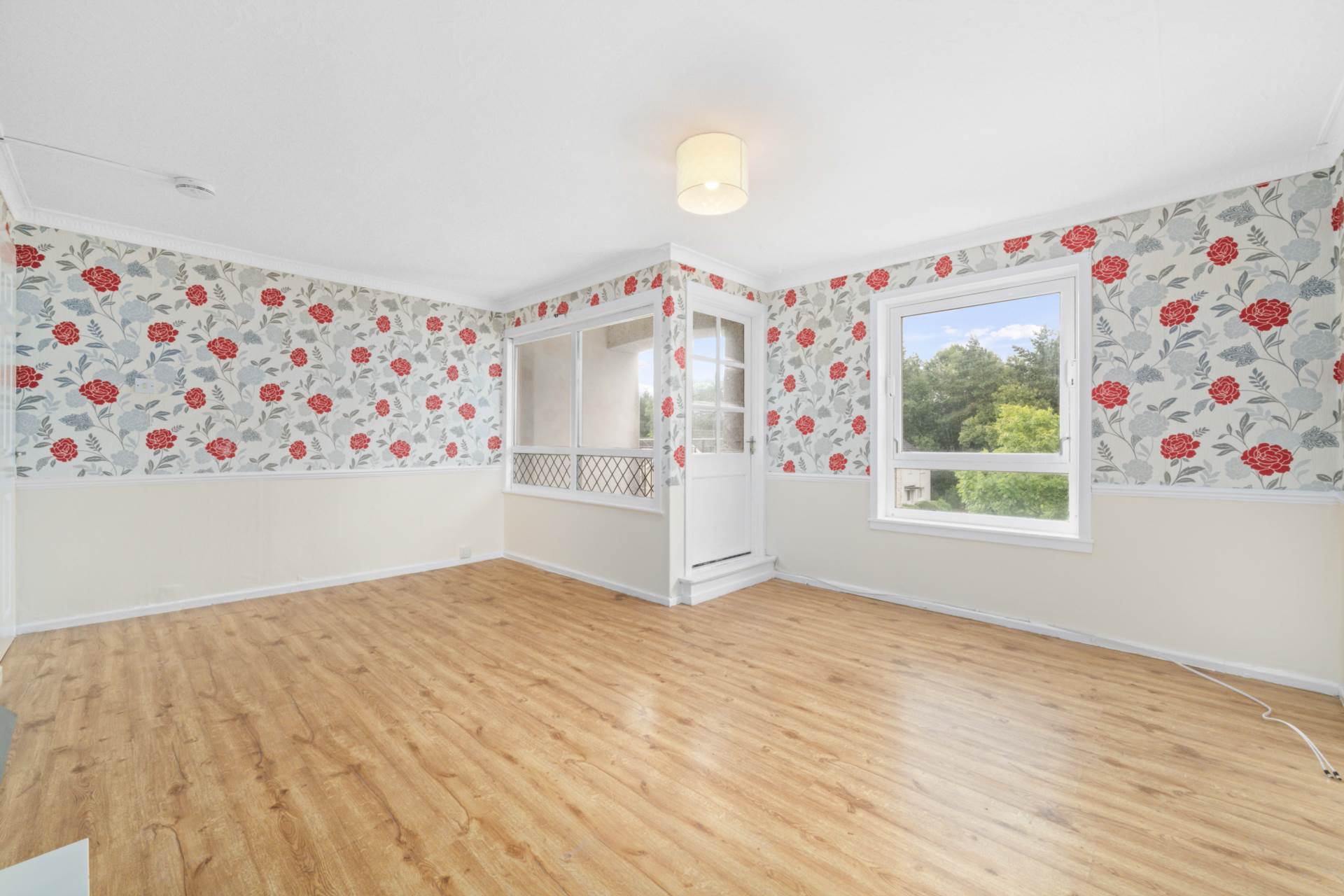 House Kintyre Avenue in Johnstone