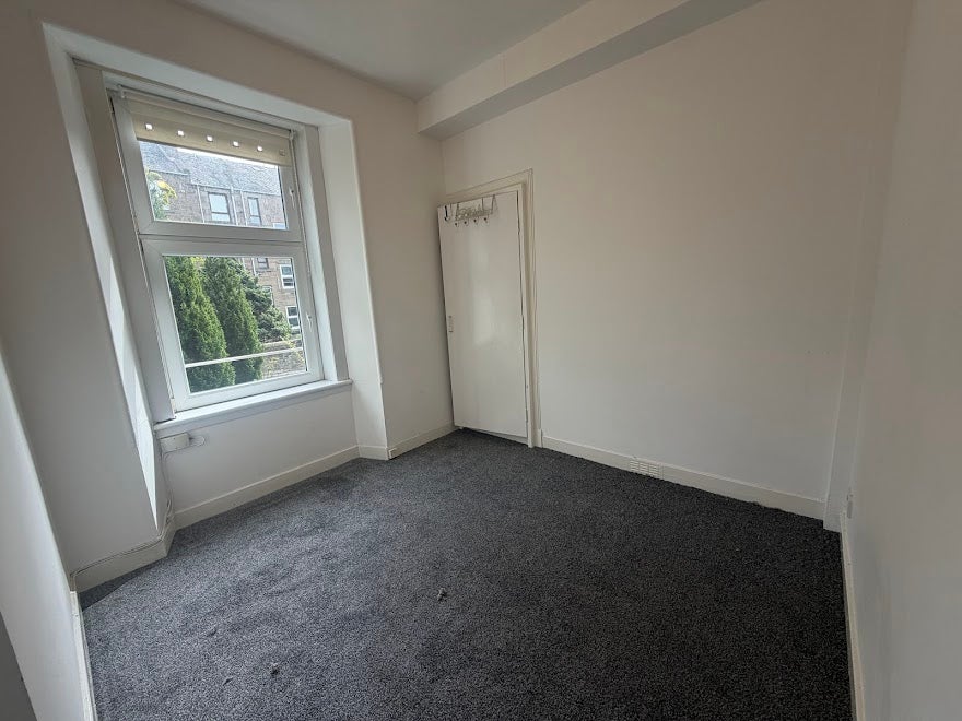 Flat Baldovan Terrace in Dundee