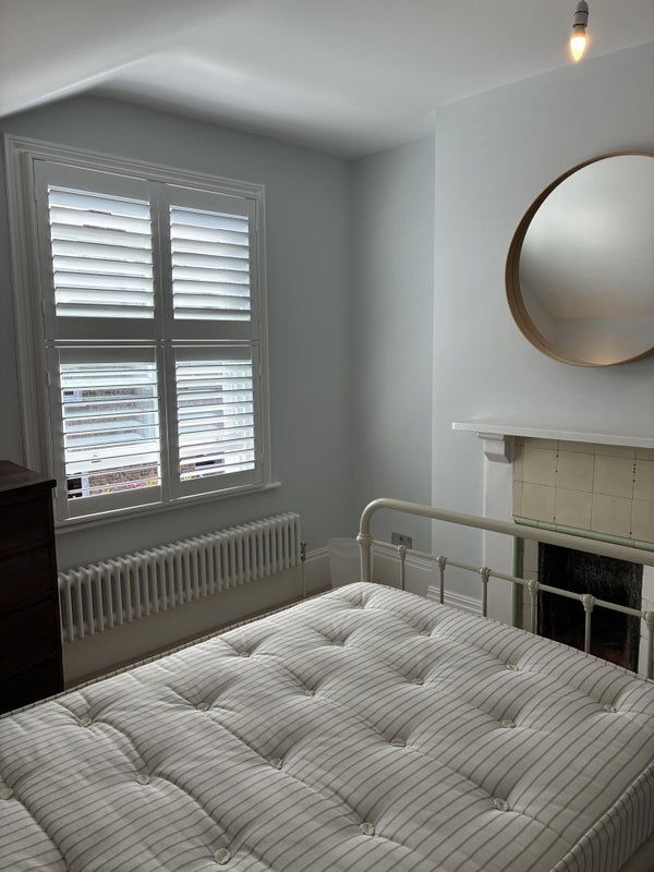 Room Thirsk Road in Greater London