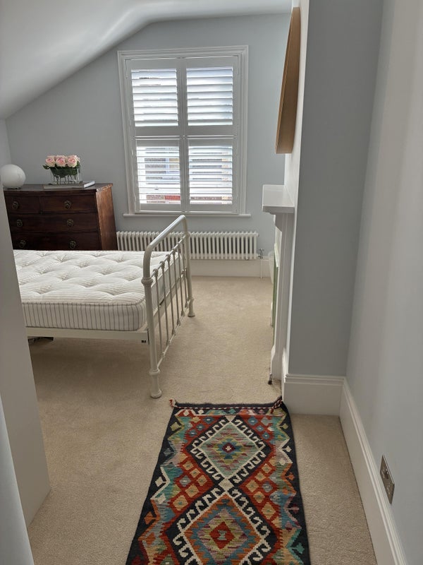 Room Thirsk Road in Greater London
