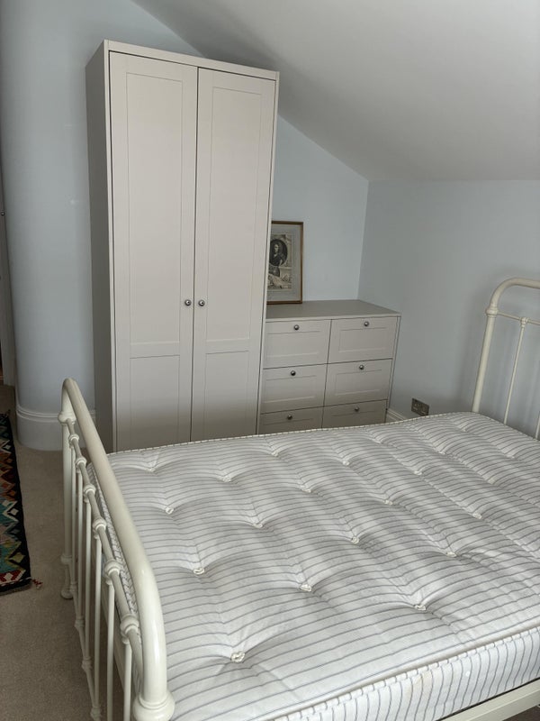 Room Thirsk Road in Greater London