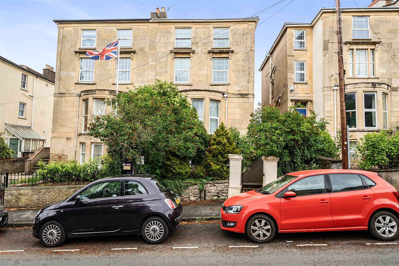 Flat Cotham Grove in Bristol