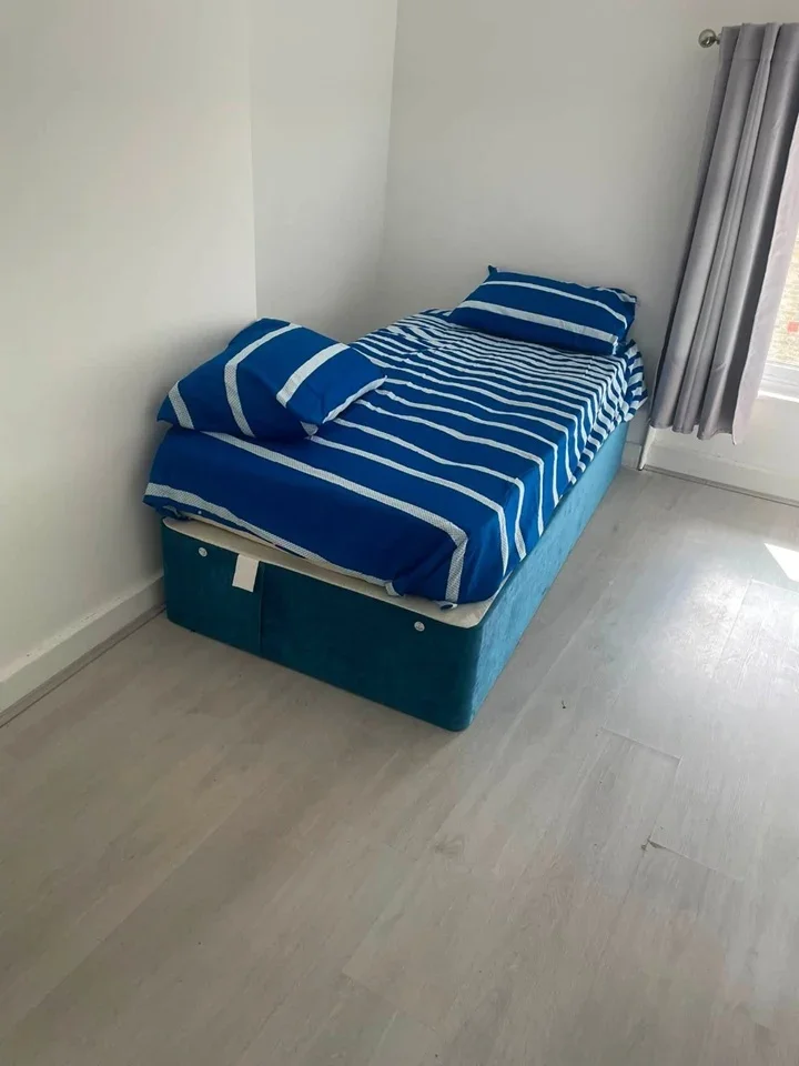 Room Brandram Road in Greater London