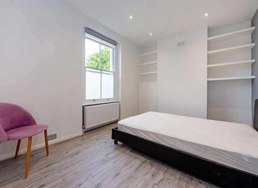 Flat Elgin Avenue in City of Westminster
