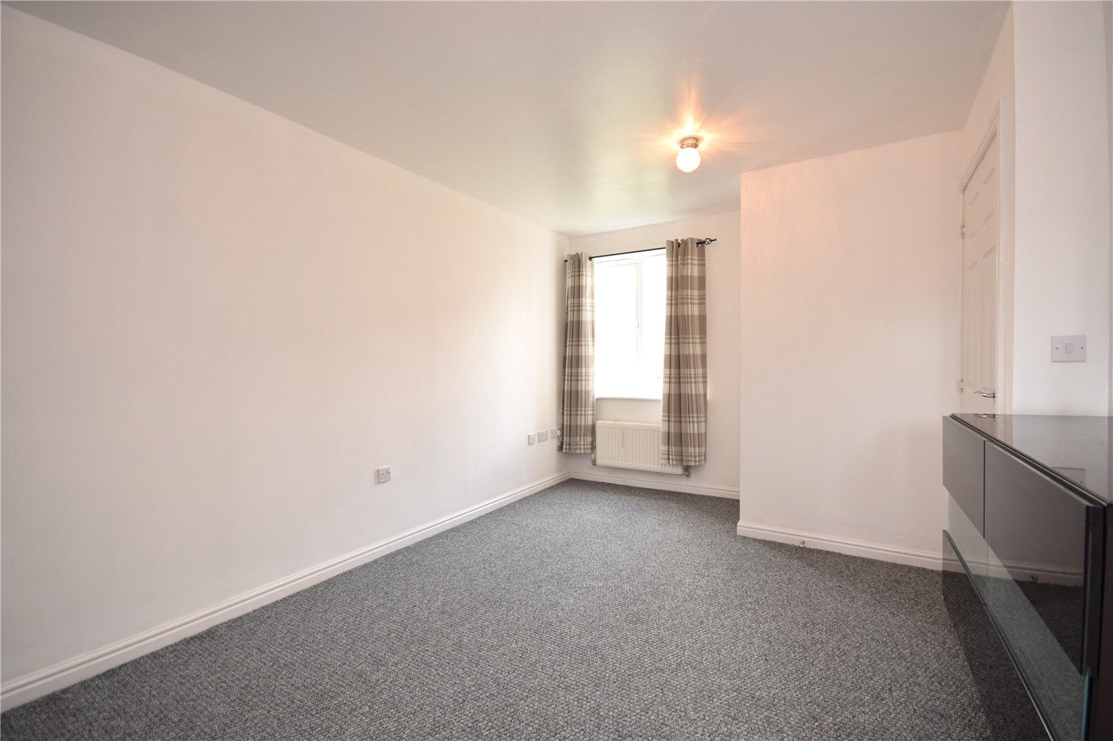 House Whinmoor Way in Leeds