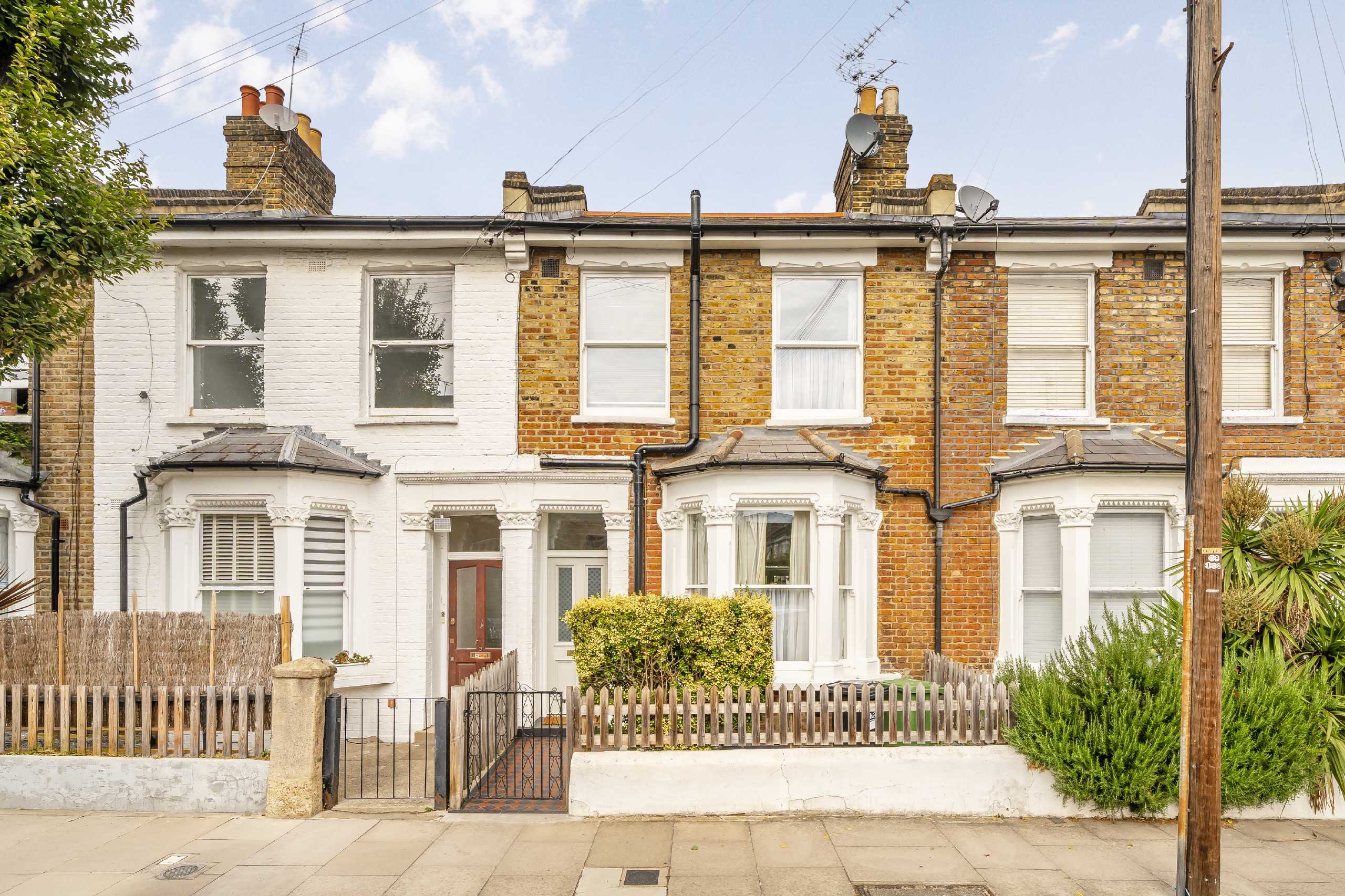 House Coulter Road in Greater London