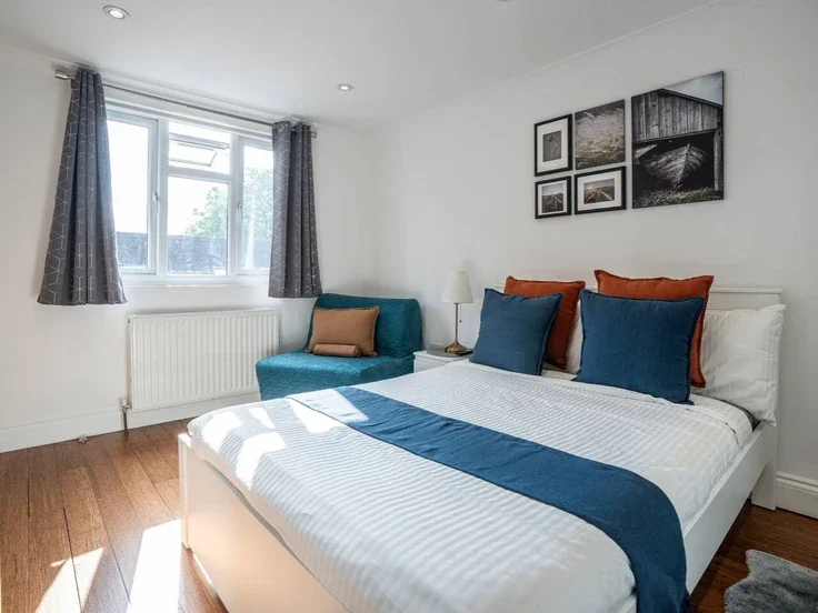 Flat North End Road in Greater London