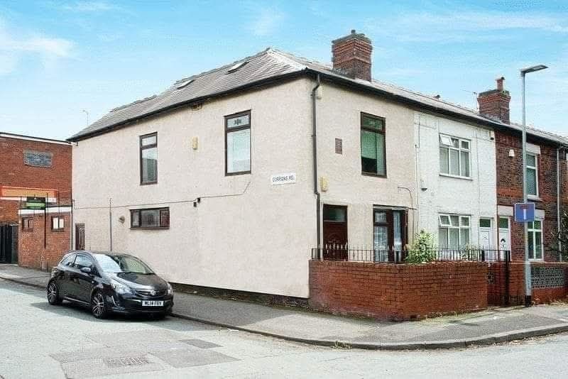 Flat Winwick Road in Warrington