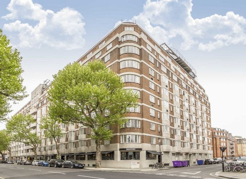 Flat Sloane Avenue in Greater London