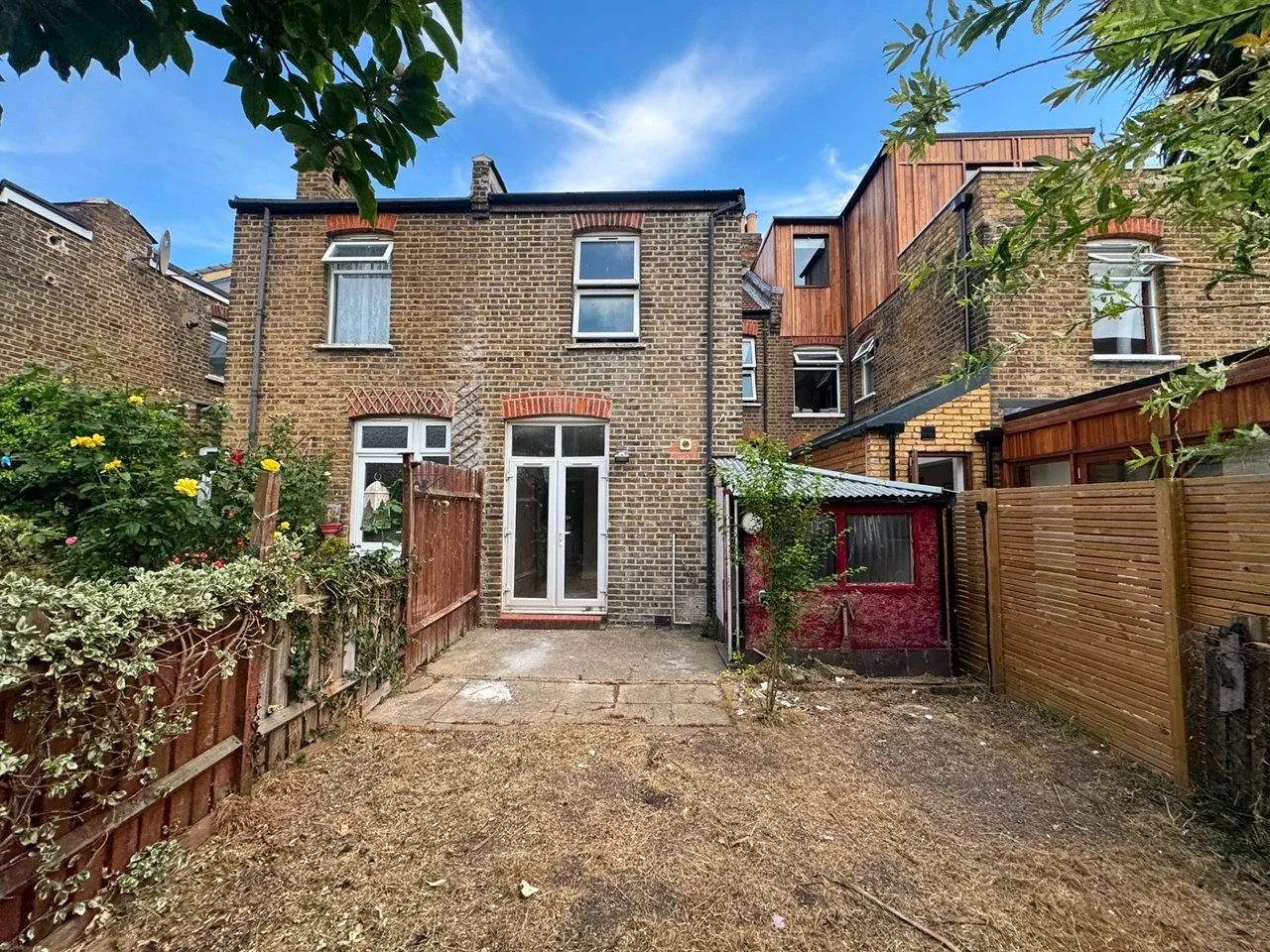 Flat Handsworth Road in Greater London