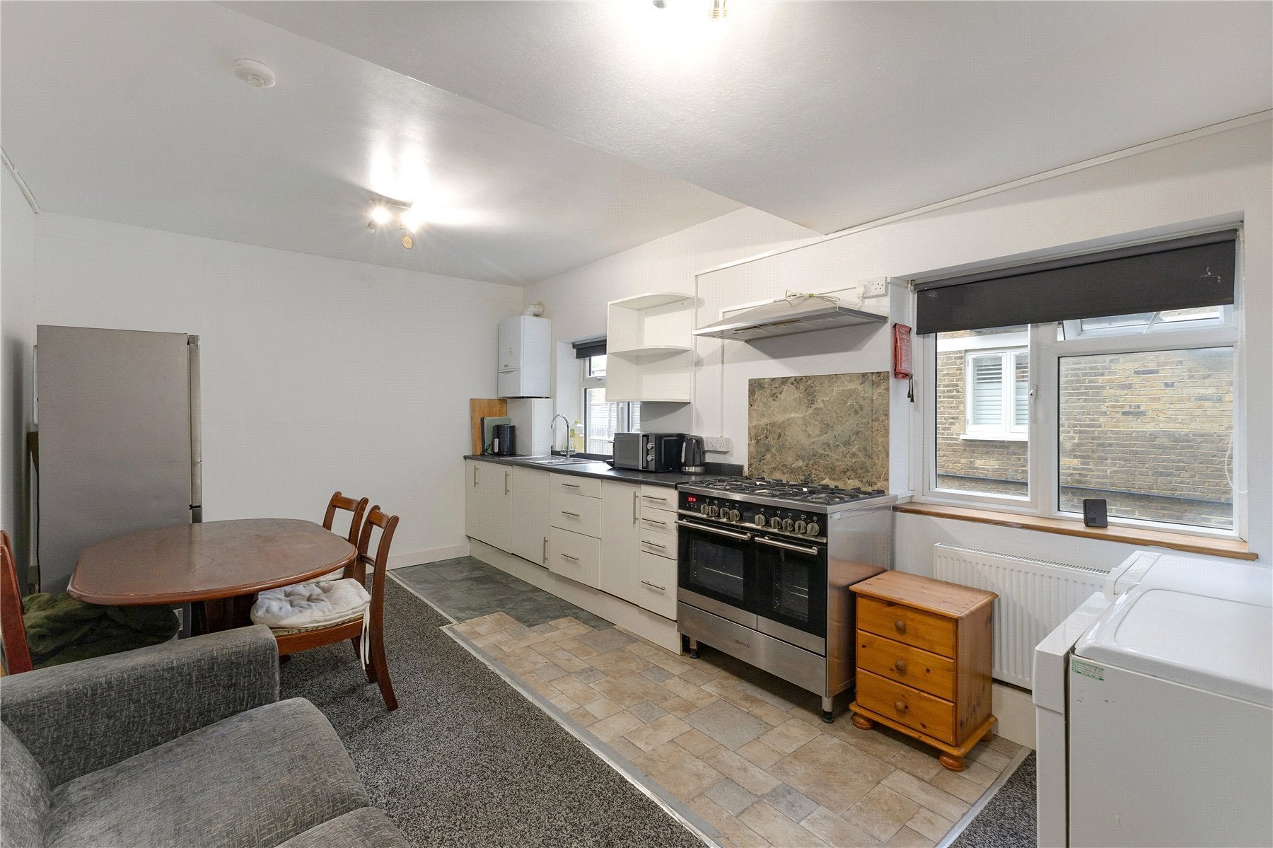 House Rossiter Road in Greater London