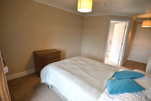 Flat Chantry Lane in Grimsby