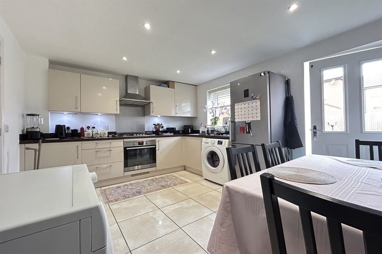 House Eling Crescent in Basingstoke and Deane