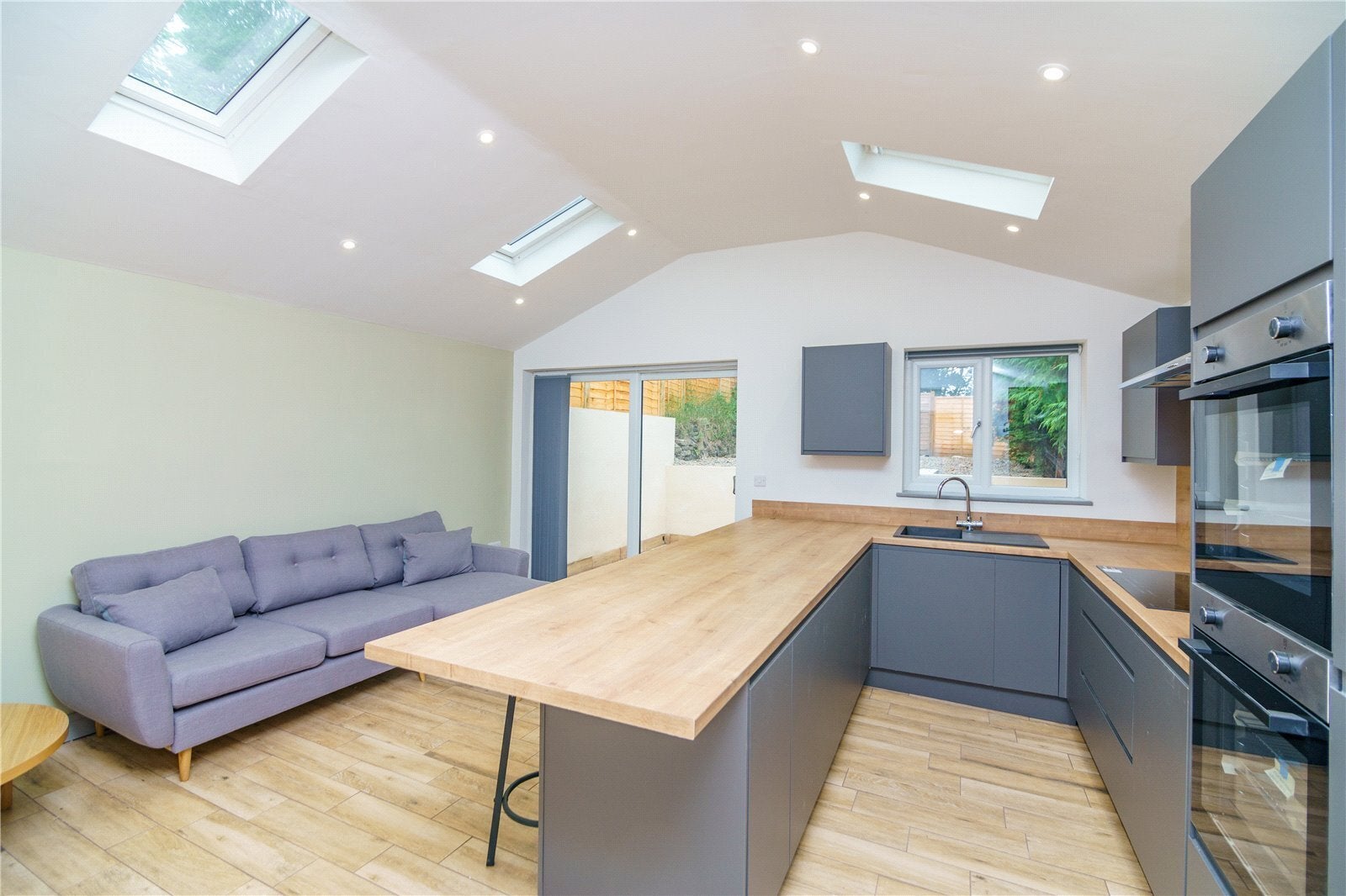 Room Malvern Road in Kirklees