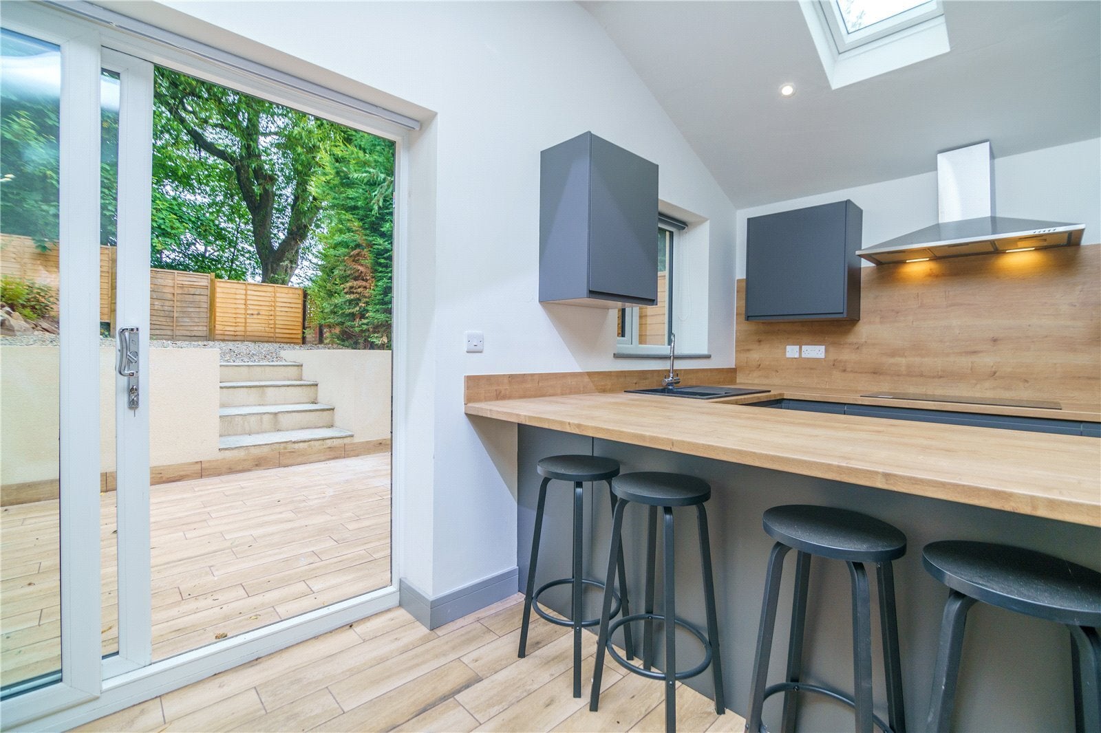 Room Malvern Road in Kirklees