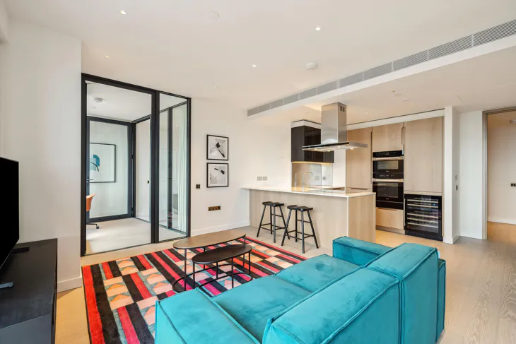 Flat Carnation Way in Greater London