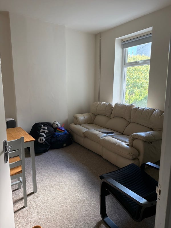 Room Merthyr Street in Cardiff