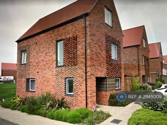 House Elliotts Way in Rochester