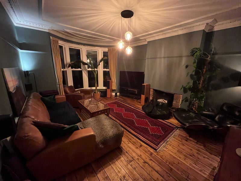 Room Buckingham Avenue in Liverpool