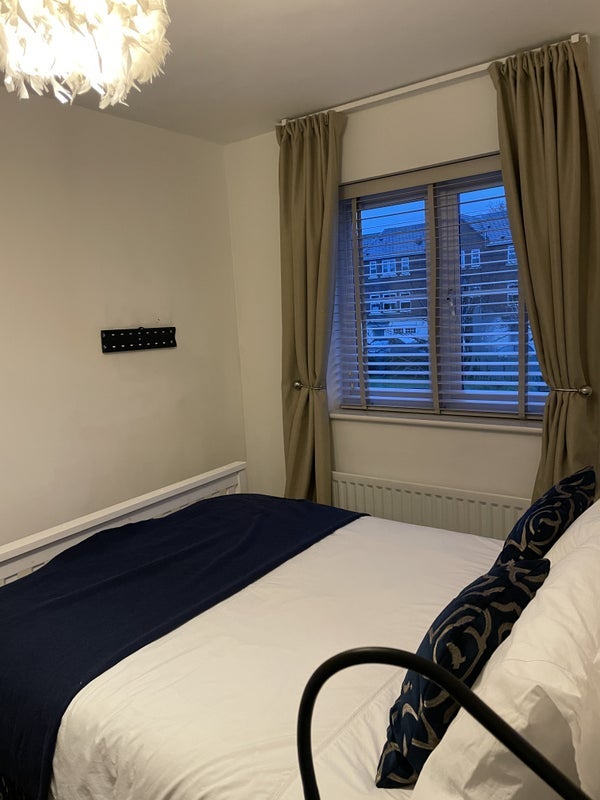 Room Marion Drive in Mobberley