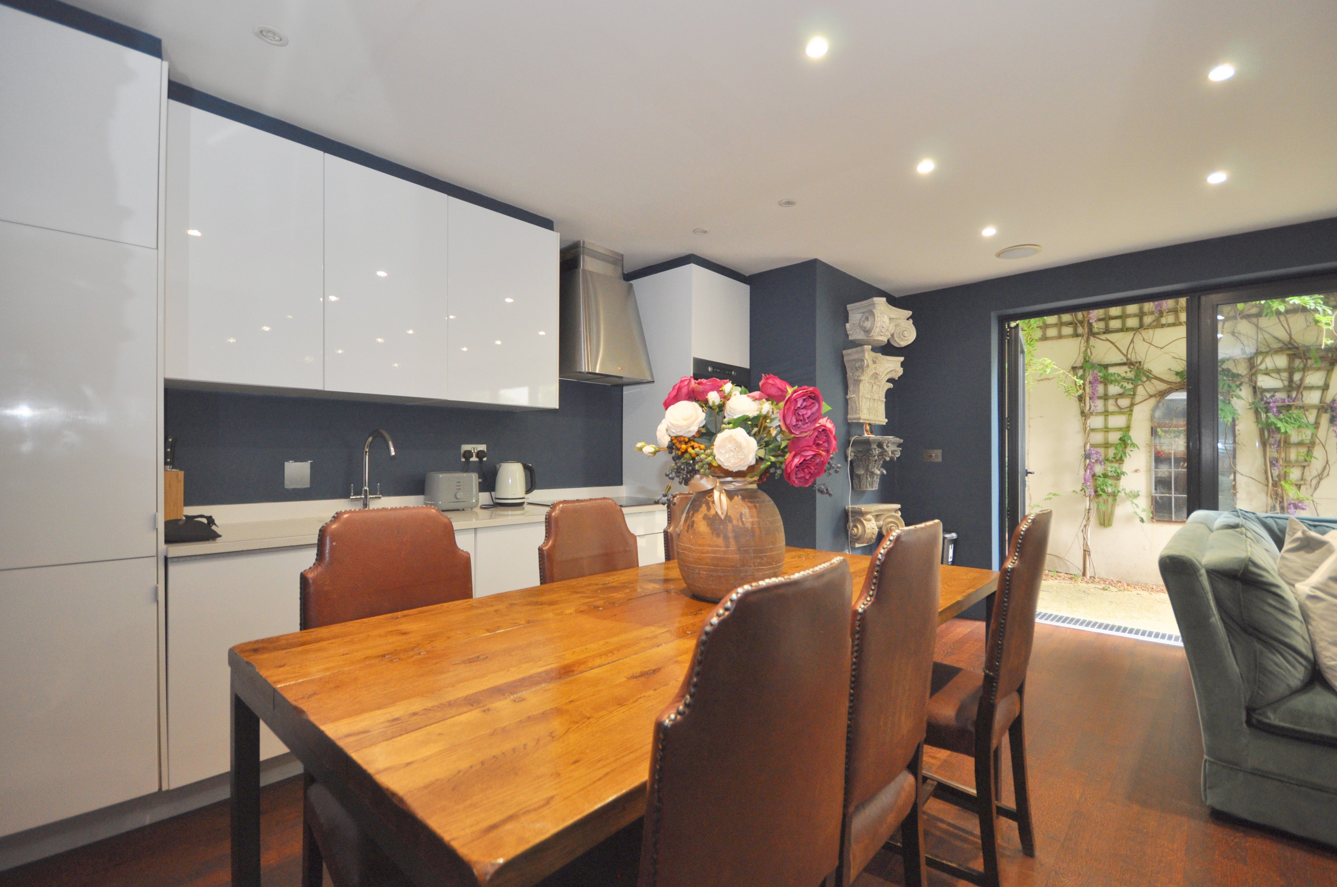 House Bath Road in Cheltenham