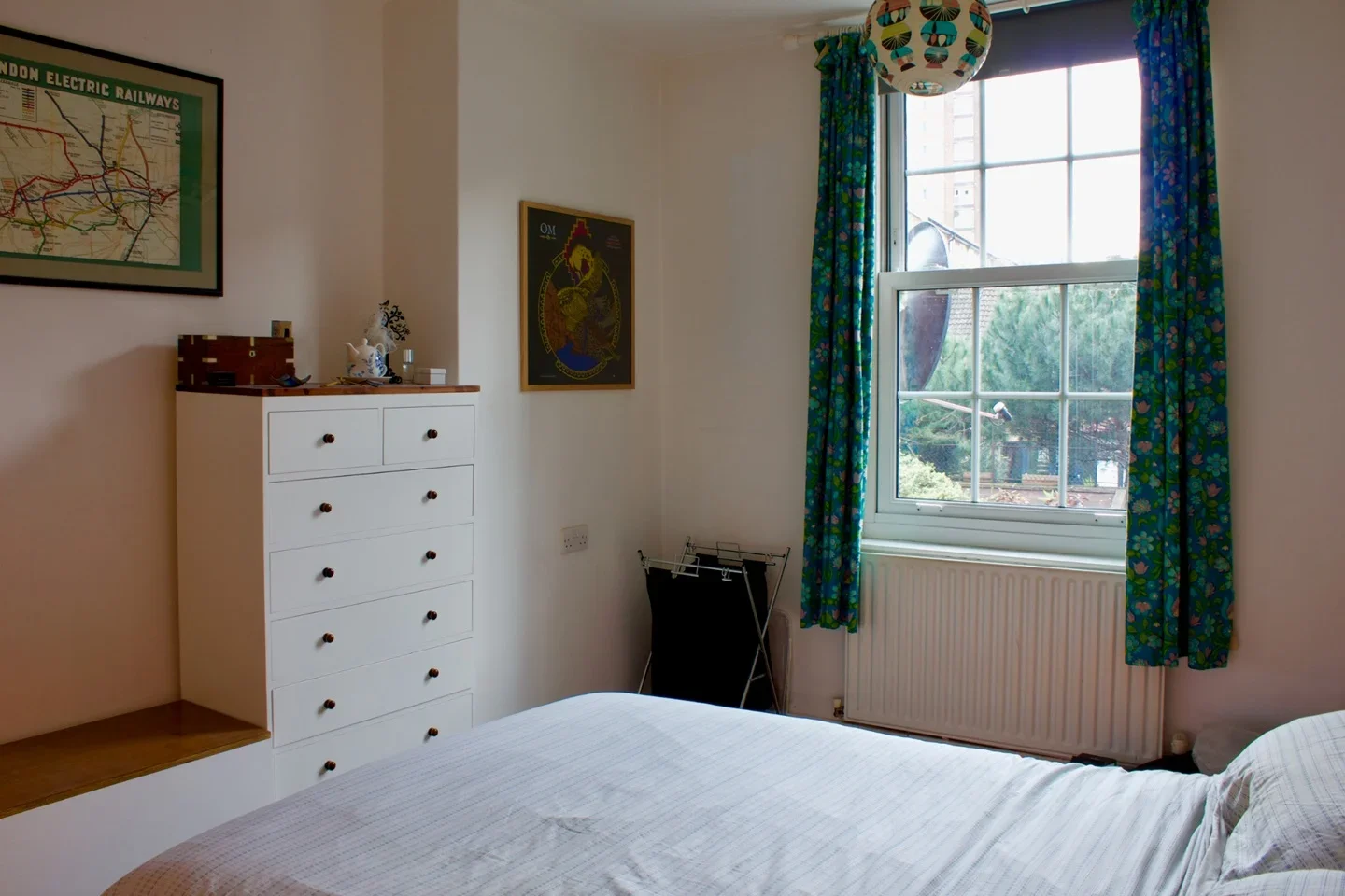 Flat Valette Street in Greater London