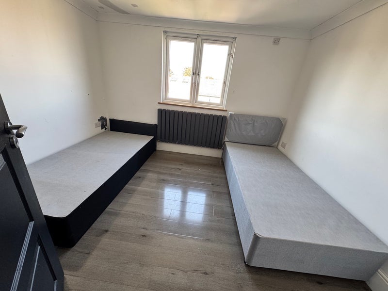 Room Whyteville Road in Greater London