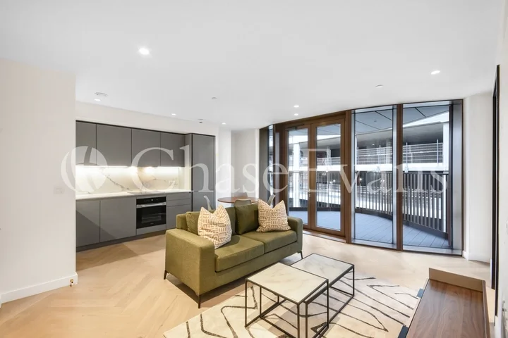 Flat Sumner Street in Greater London
