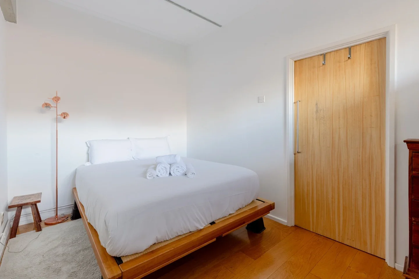 Flat Kingsland Road in Greater London
