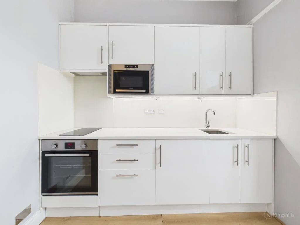 Flat Amersham Hill in High Wycombe