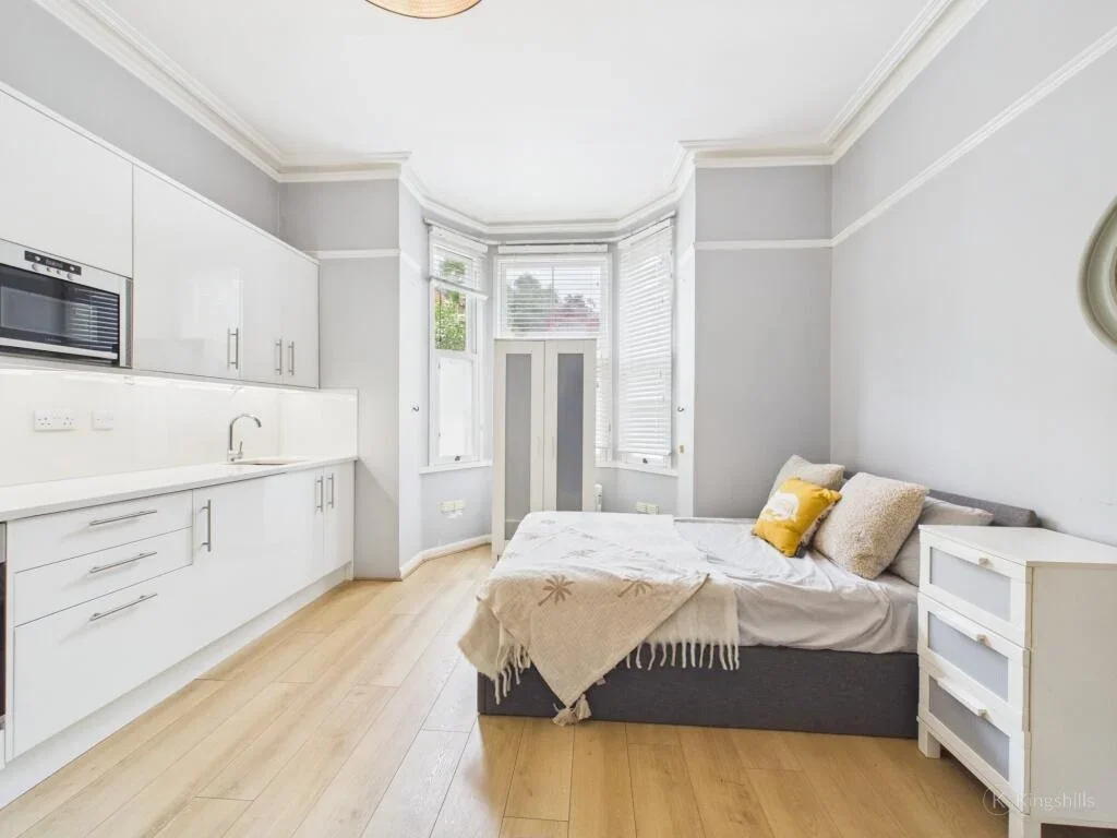 Flat Amersham Hill in High Wycombe