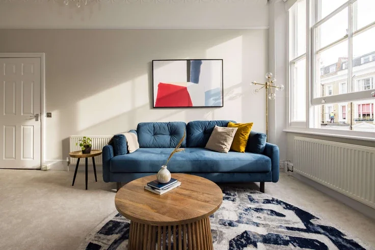 Flat Eardley Crescent in Greater London