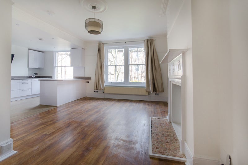 Flat Glenilla Road in Greater London