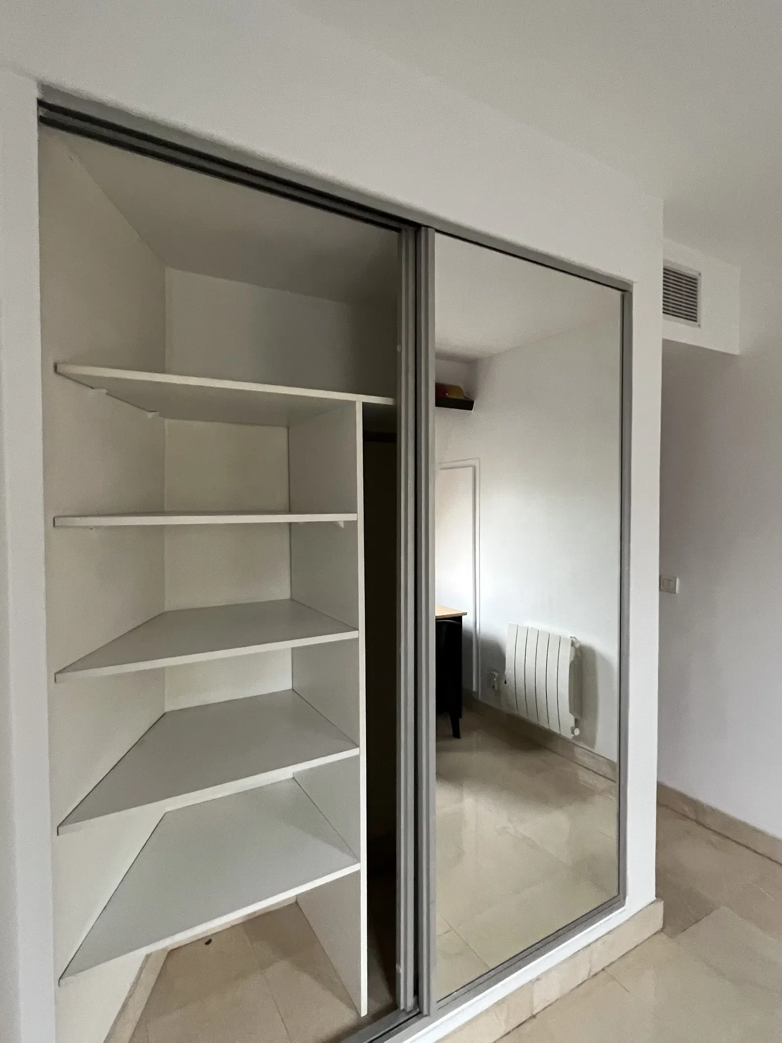 Room Pont de Levallois in Courbevoie
