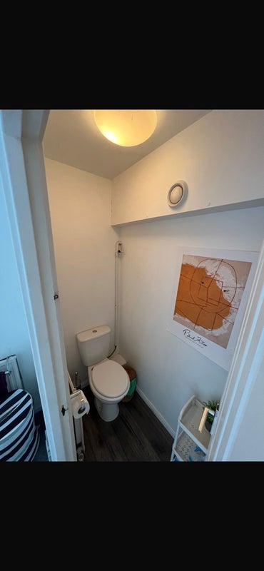 Room Carnoustie Drive in Greater London