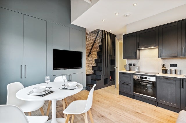 Flat Beechmore Road in Greater London
