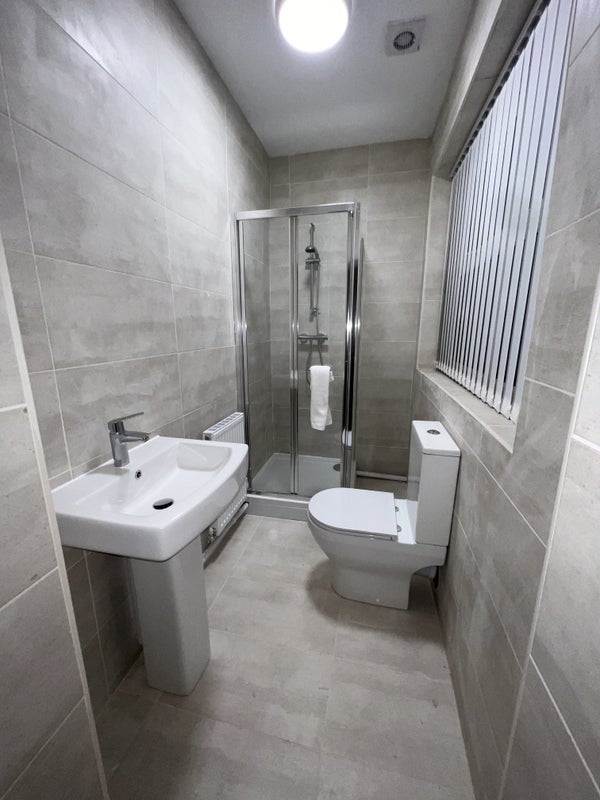 Room Lovely Lane in Warrington