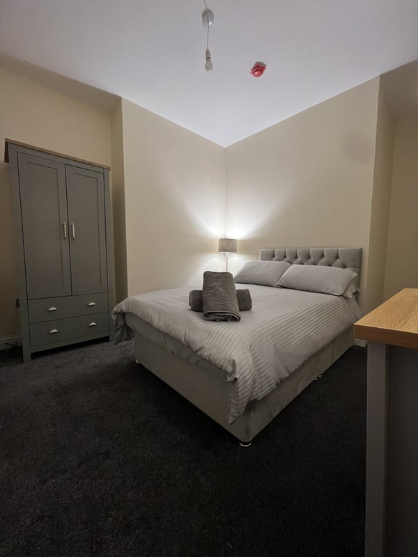 Room Lovely Lane in Warrington