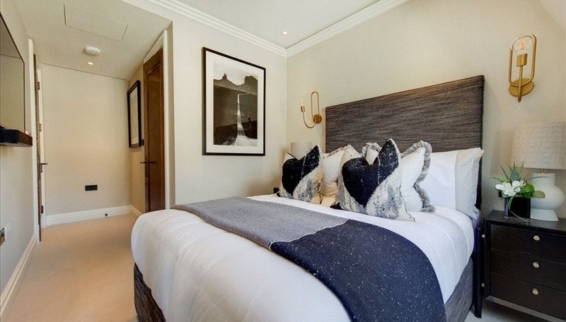 Flat Prince of Wales Terrace in Greater London